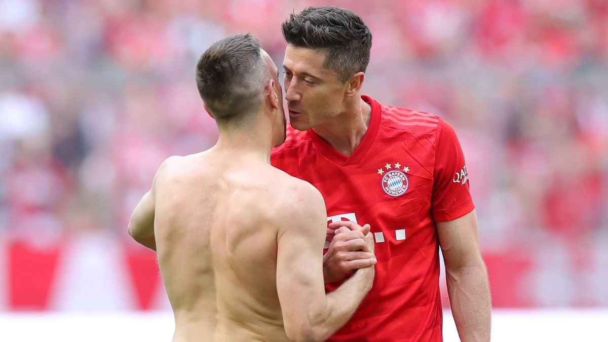 Getty Images / Alexander Hassenstein/Bongarts / Na zdjęciu: Robert Lewandowski i Franck Ribery 
