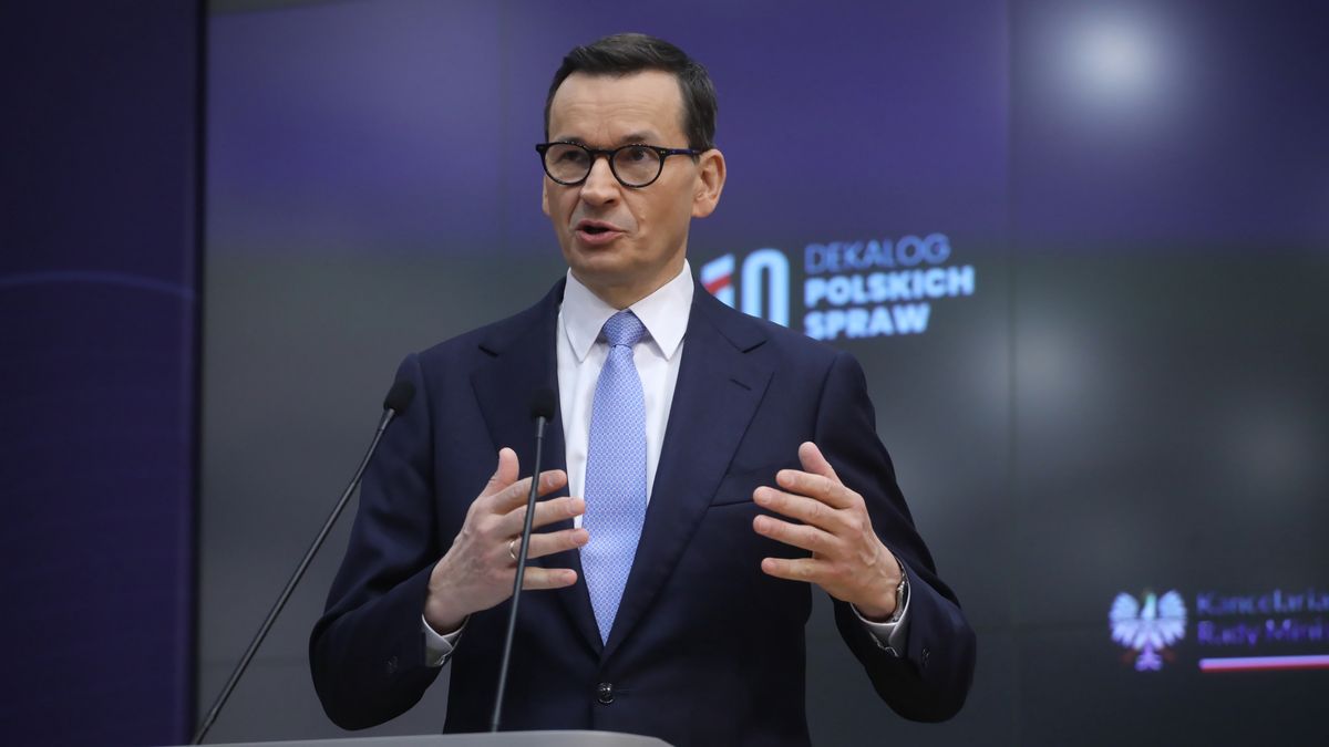 Warszawa, 17.11.2023. Premier Mateusz Morawiecki podczas konferencji prasowej w siedzibie Giełdy Papierów Wartościowych w Warszawie, 17 bm. (ad) PAP/Albert Zawada
