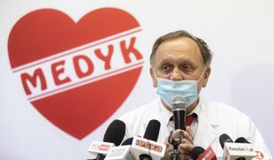 Kulisy szczepień w Rzeszowie. Organizator w ostrych słowach o zachowaniu polityków opozycji