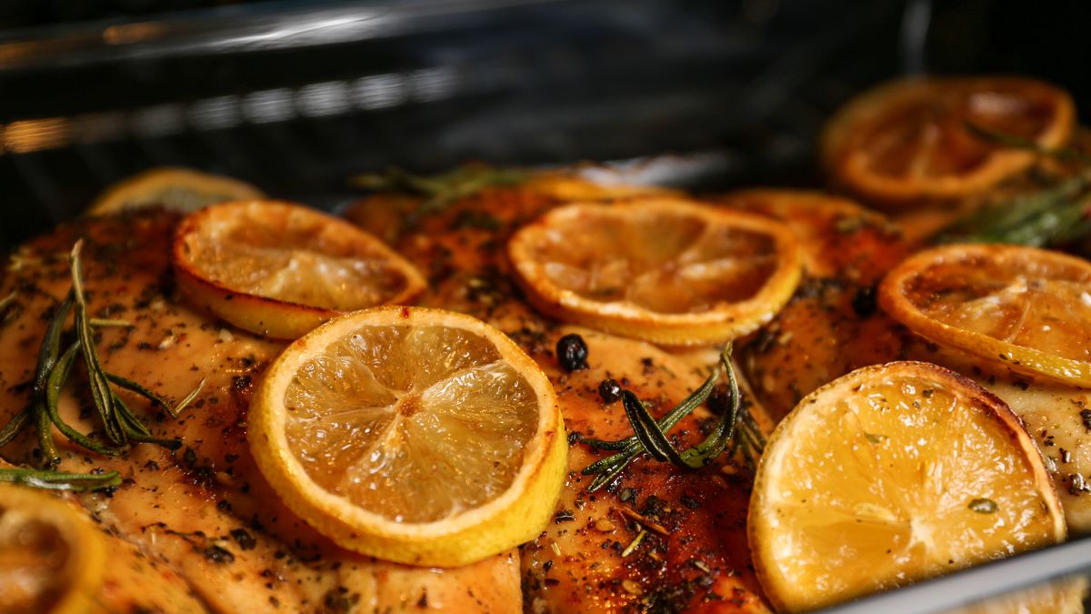 Dodatek cytryny zapewni kurczakowi ciekawy smak