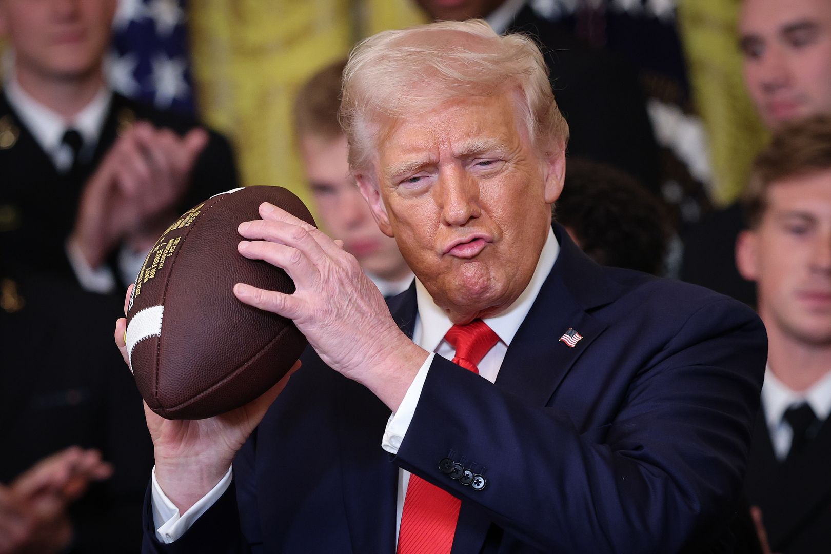 Chiny odpowiadają na kolejnacła Donald Trump
