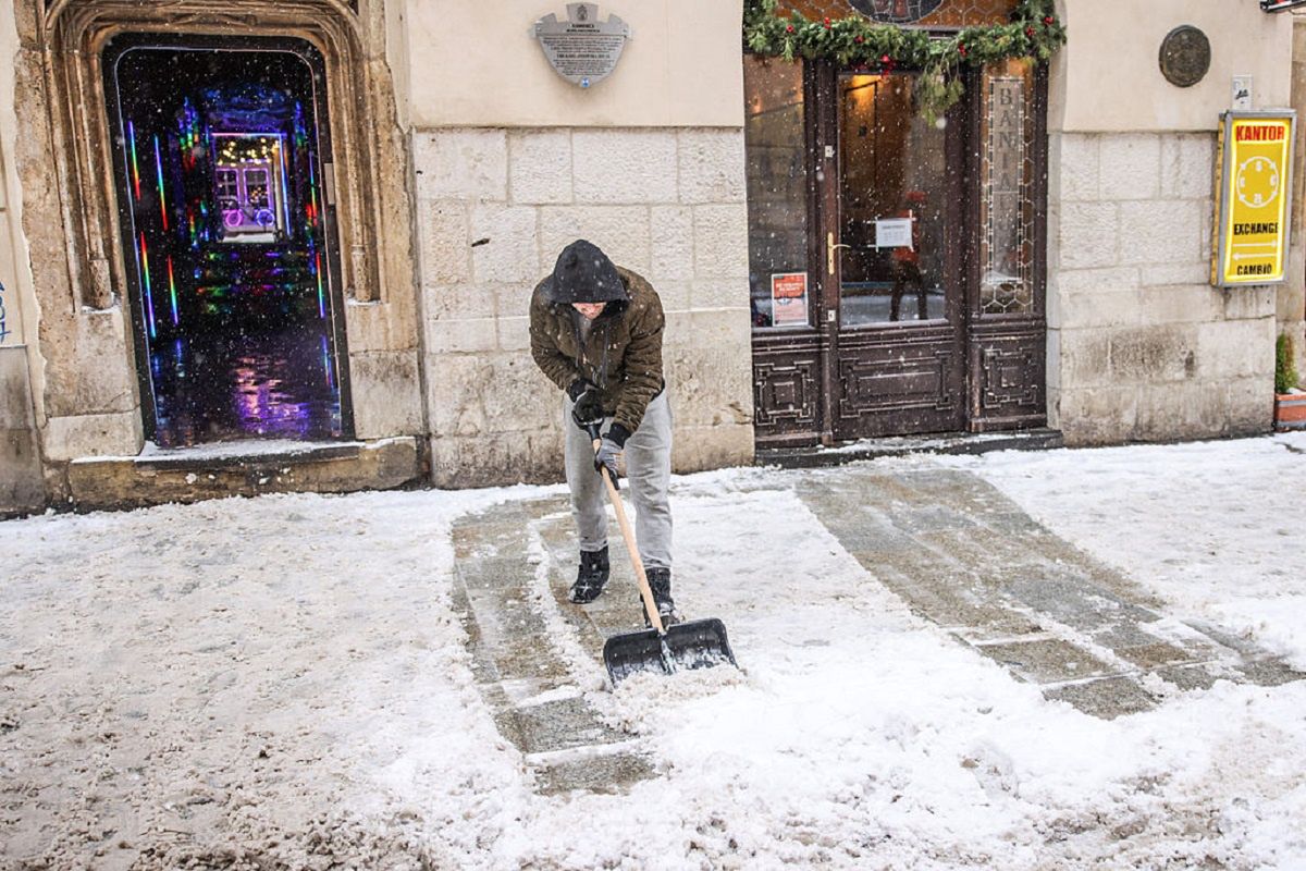 Atak zimy w Warmińsko-Mazurskiem. Szkoły zawieszają zajęcia