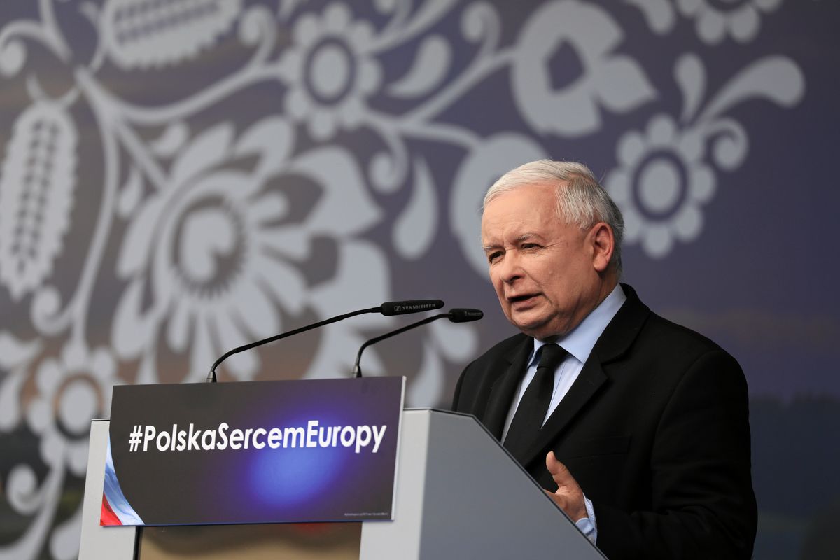 Jarosław Kaczyński: kto podnosi rękę na Kościół, podnosi rękę na Polskę!