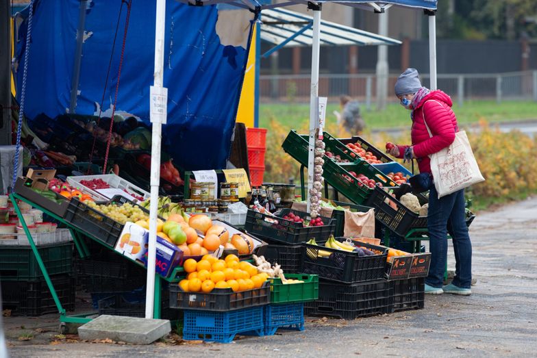 zakupy bazar ceny warzywa owoce warzywniak inflacja 
