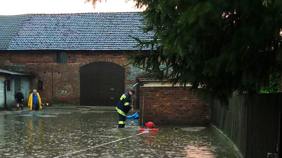 Powódź podtopienia ulewy ulewa straż pożarna