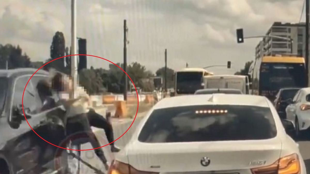 Hulajnogą wjechała pod samochód w Warszawie.