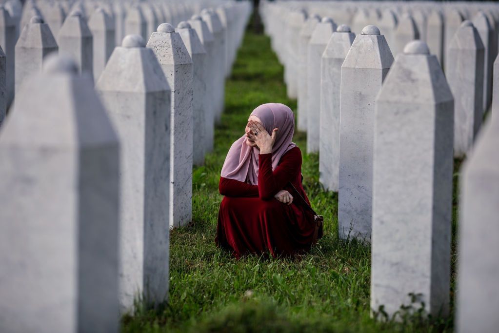 Kobiety ze Srebrenicy przeszły przez piekło. "Nikt nie stawia pomników tym, którzy przeżyli"