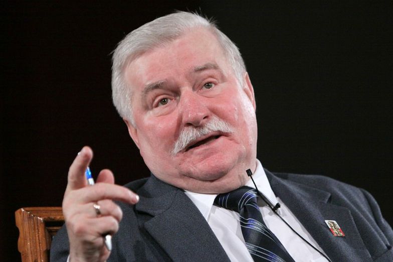 Lech Wałęsa oburzony: pokazywali moje majtki i skarpety