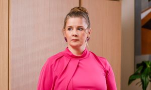 Zmaga się z tzw. chorobą grubych nóg. "Mam na to papiery"