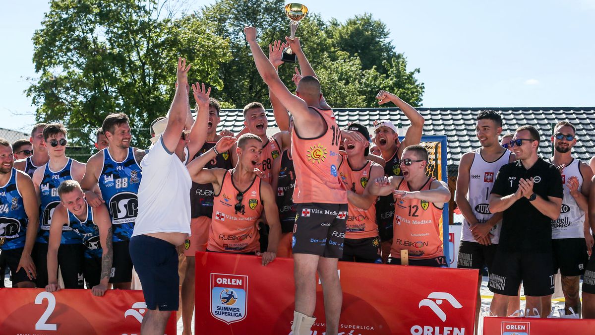 Materiały prasowe / Orlen Summer Superliga / Radość zawodników MKS Delfin Grudziądz