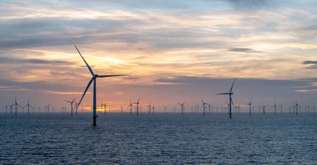 Zielona energia i atom. Prezes PGE: musimy korzystać z nieograniczonych źródeł energii