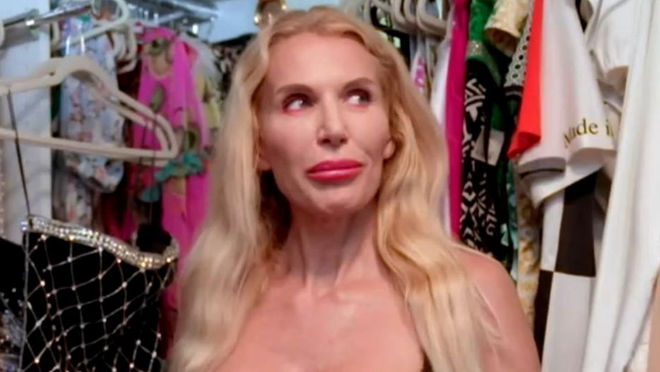 Aneta Glam w złotym wdzianku