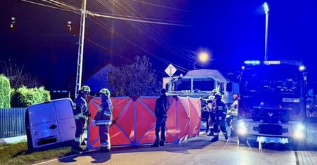 Wola Mielecka: Tragiczny wypadek. Żołnierz WOT próbował ratować kierowcę fiata