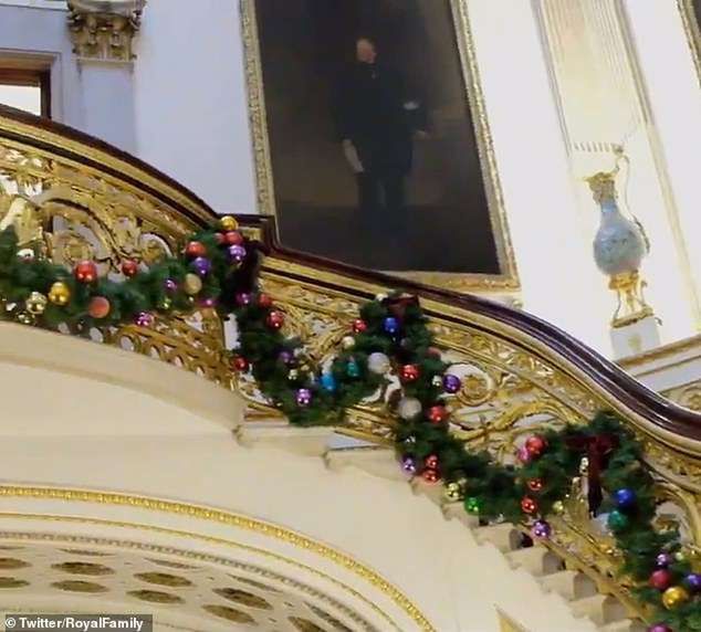 Pałac Buckingham udekorowany na Boże Narodzenie