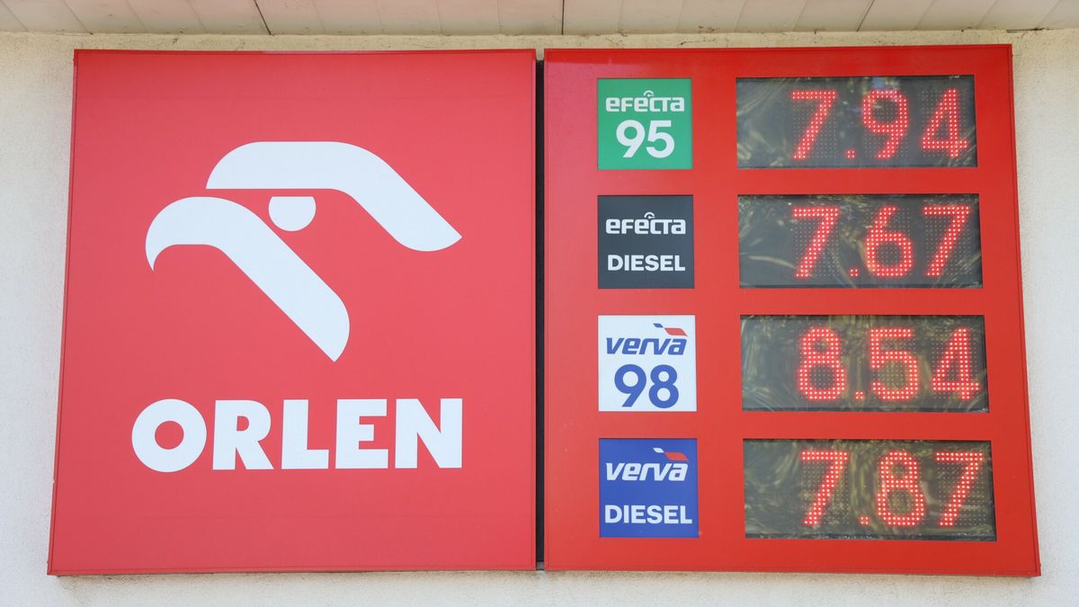 Promocja Orlenu pozwoli oszczędzić 30 gr za litr. Ile można w ten sposób zaoszczędzić? 