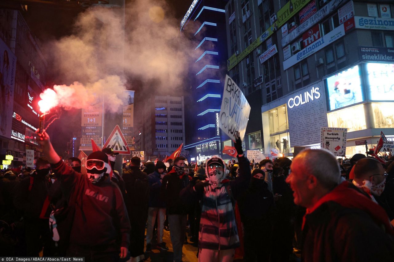 Protesty w Turcji. Wydano nakaz aresztowania fotoreportera AFP