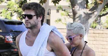 Liam ZDRADZA Miley?!