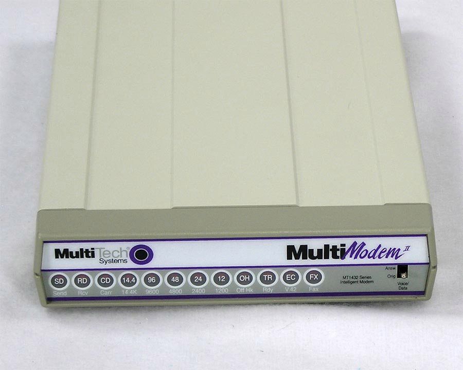 Modem 14400 – takimi urządzeniami łączyliśmy się z Internetem, gdy Internet składał się z tekstu i kilku obrazków... (źródło: wikimedia)