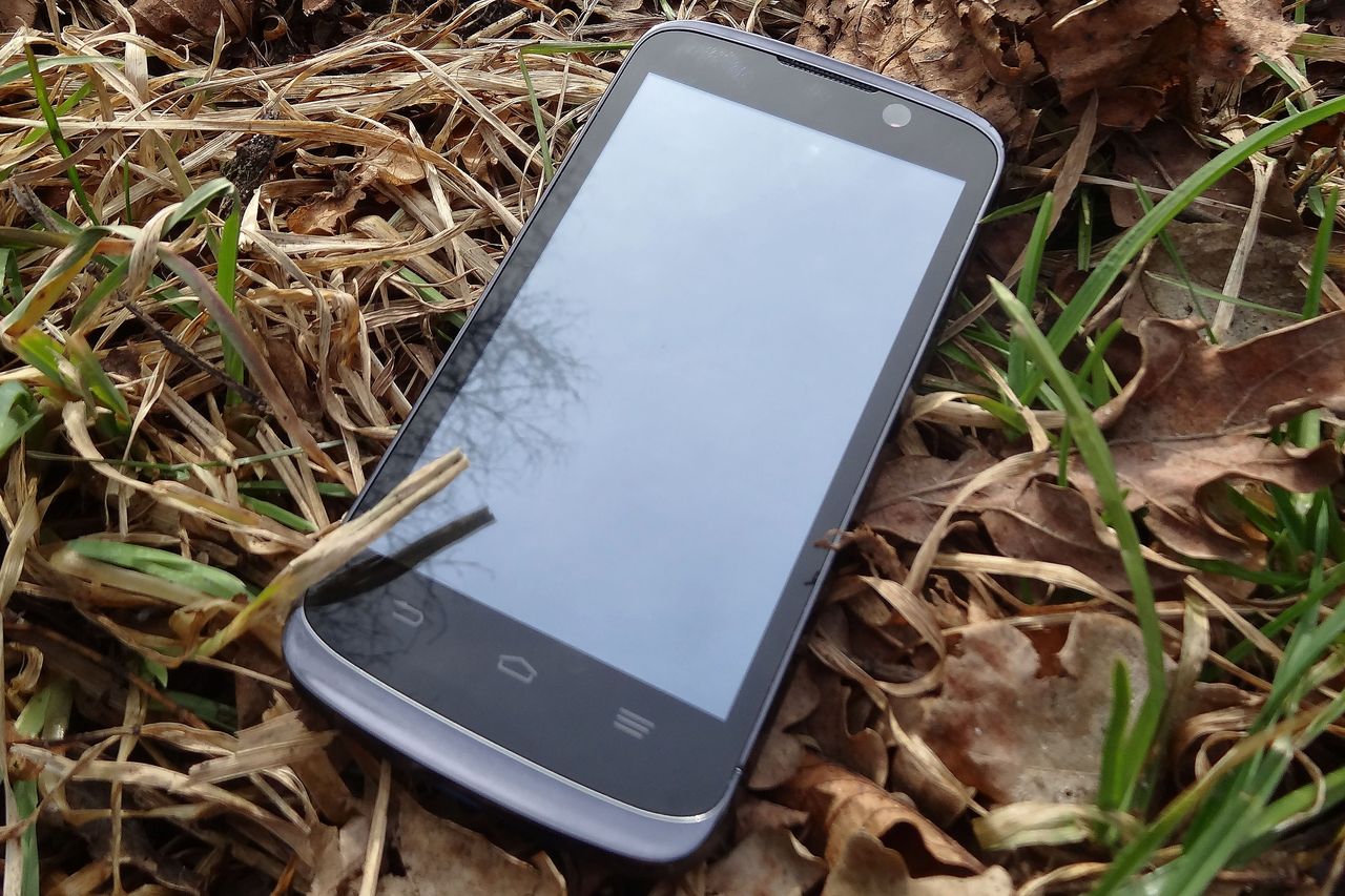 ZTE Blade III Pro — test i recenzja naprawdę taniego smartfonu