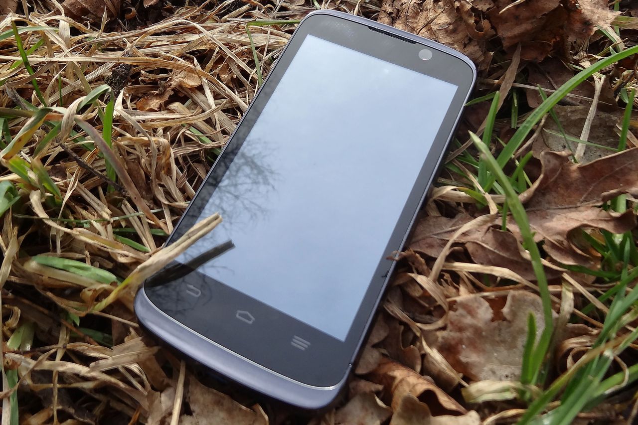 ZTE Blade III Pro — test i recenzja naprawdę taniego smartfonu