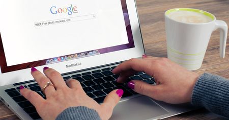Google wie lepiej, co dla ludzi dobre, zablokuje reklamy chwilówek