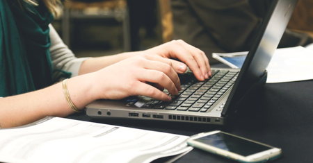 Laptop na studia: wybraliśmy najlepsze modele z różnych półek cenowych