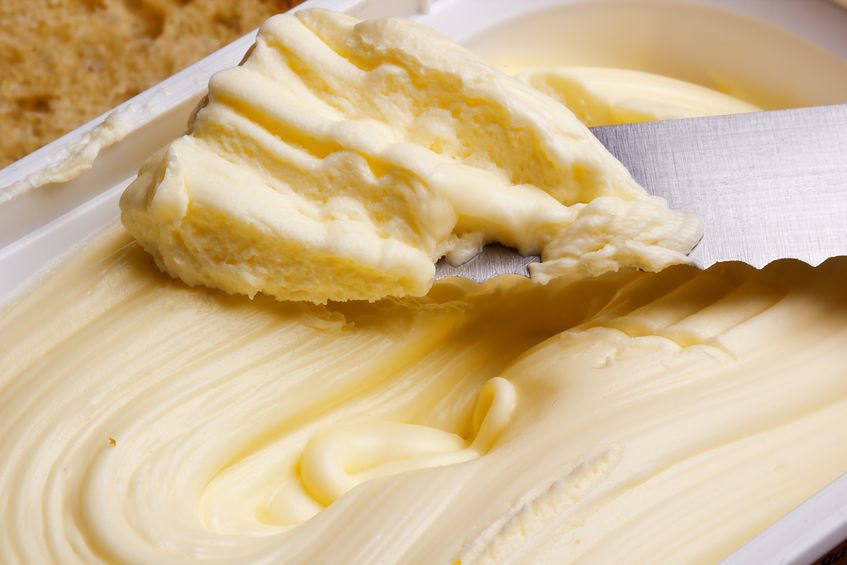 Margaryna - kiepska imitacja masła czy produkt zdrowy dla serca?