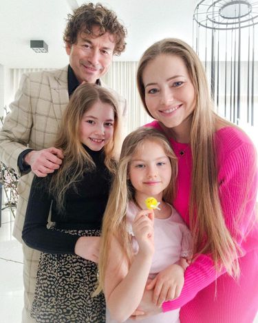 Agata i Piotr Rubik z córkami