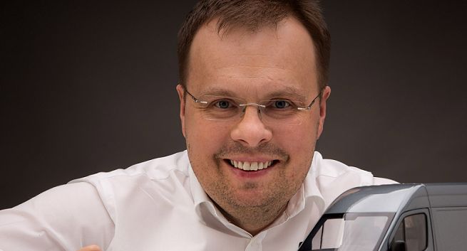 Carsmile uruchamia platformę z samochodami dostawczymi