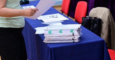 Matura z matematyki rozszerzonej. Pisze ją dziś ponad 93 tys. osób