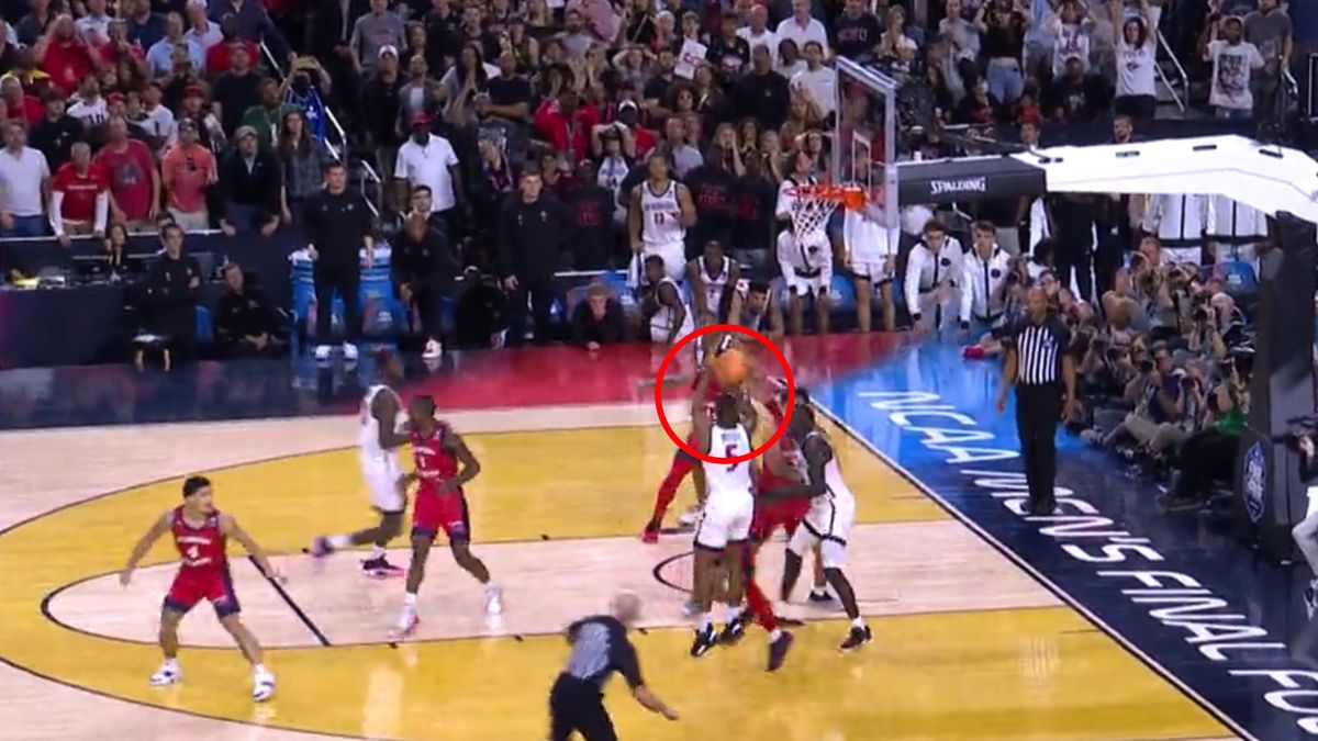 Szalony rzut na zwycięstwo w lidze NCAA