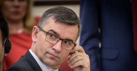 "Podobne wartości". Przyłębski widzi PiS u boku prorosyjskiej partii
