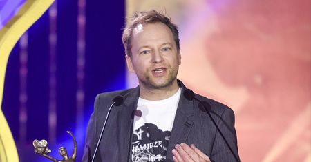 Stuhr dziękuje "Wiadomościom". Wbija TVP szpilę wielkości Pałacu Kultury