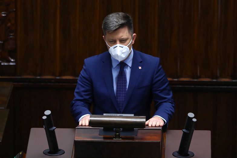 Szczepionka na koronawirusa. Michał Dworczyk zapowiada "benefity" dla zaszczepionych.