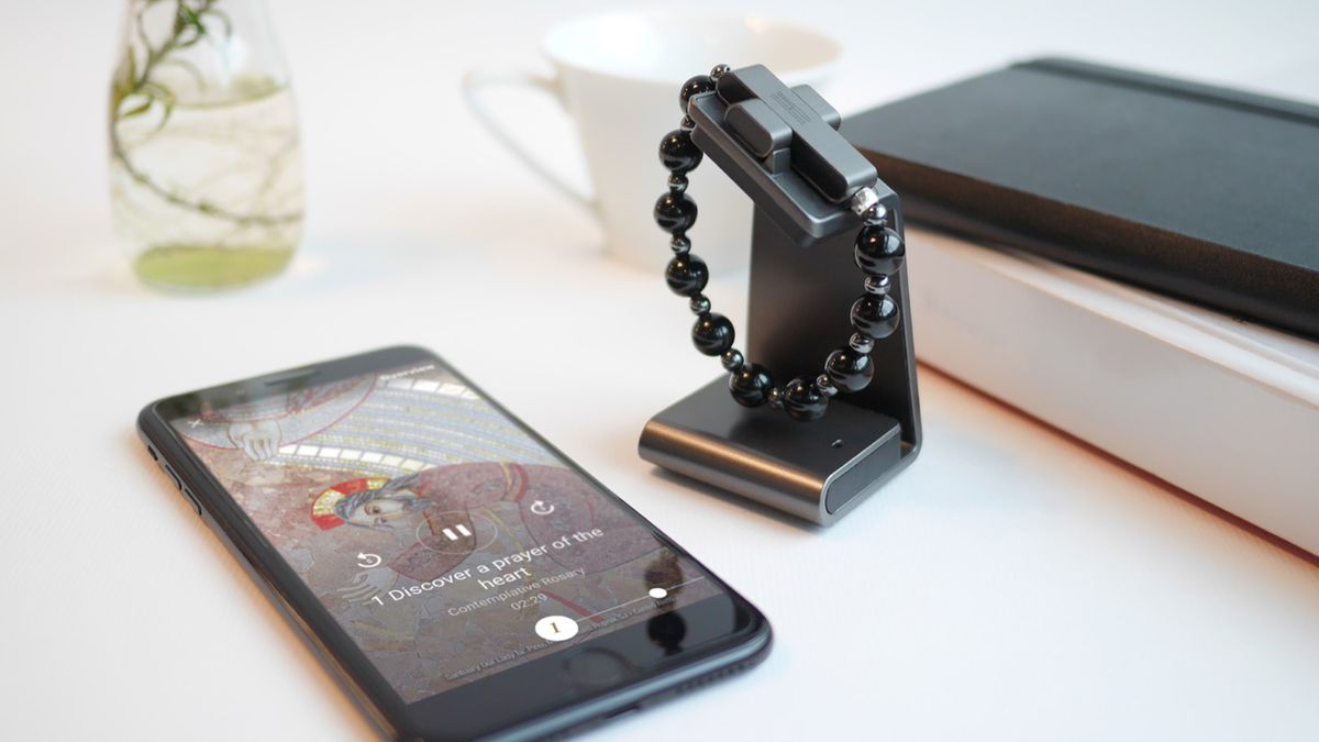 Różaniec z aplikacją ujawniał dane użytkowników. Watykan już naprawił błąd