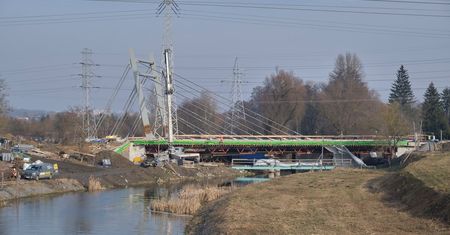Zobacz, jak postępuje budowa nowego mostu w ciągu ul. Żeglarskiej. Ma być gotowy wiosną