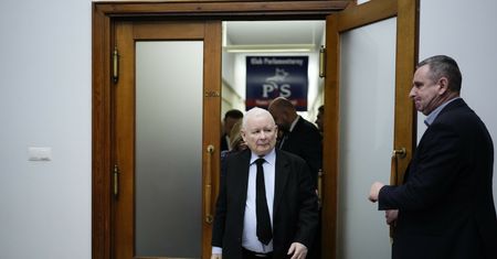 Kaczyński o wecie Nawrockiego. "Wolałbym, żeby podpisał"