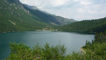 "Morskie Oko odcięte od świata". Popularna droga zamknięta na cały tydzień