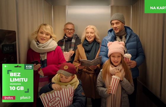Praktyczni kupują przez internet w bożonarodzeniowej kampanii Plus na Kartę (wideo)