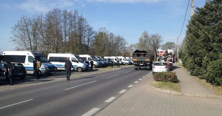 Dolny Śląsk. Poszukiwania 3,5-letniego Kacpra. Przeczesano już prawie 500 hektarów, ani śladu chłopca