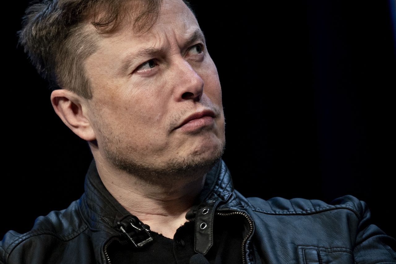 Elon Musk, Photographer: Andrew Harrer/Bloomberg via Getty Images