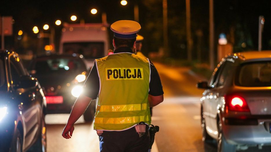 Reporter archiwum 2024 04
11.04.2024 Zielona Gora kontrola policji drogowki trzezwosci kierowcow N/z Policjant policja drogowka drogowki drogowke kontrola kierowcy trzezwosc trzezwosci alkomat 
fot. Piotr Jedzura/REPORTER
Piotr Jedzura/REPORTER