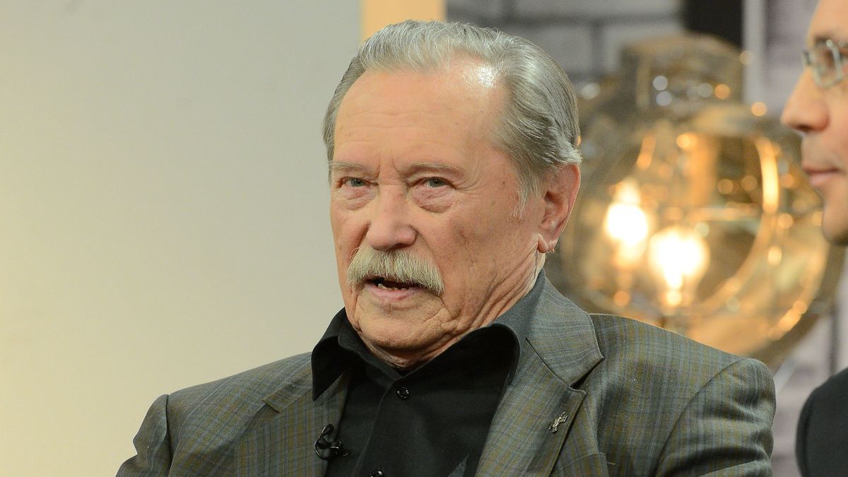 UrodzinyEmil Karewicz  2013-03-13skos