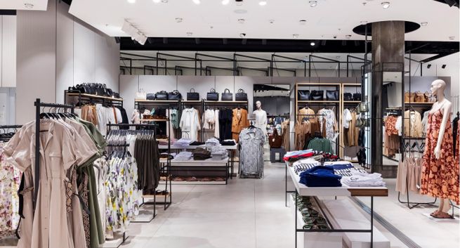 Właściciel Reserved i Sinsay stawia na sklepy stacjonarne kosztem e-commerce