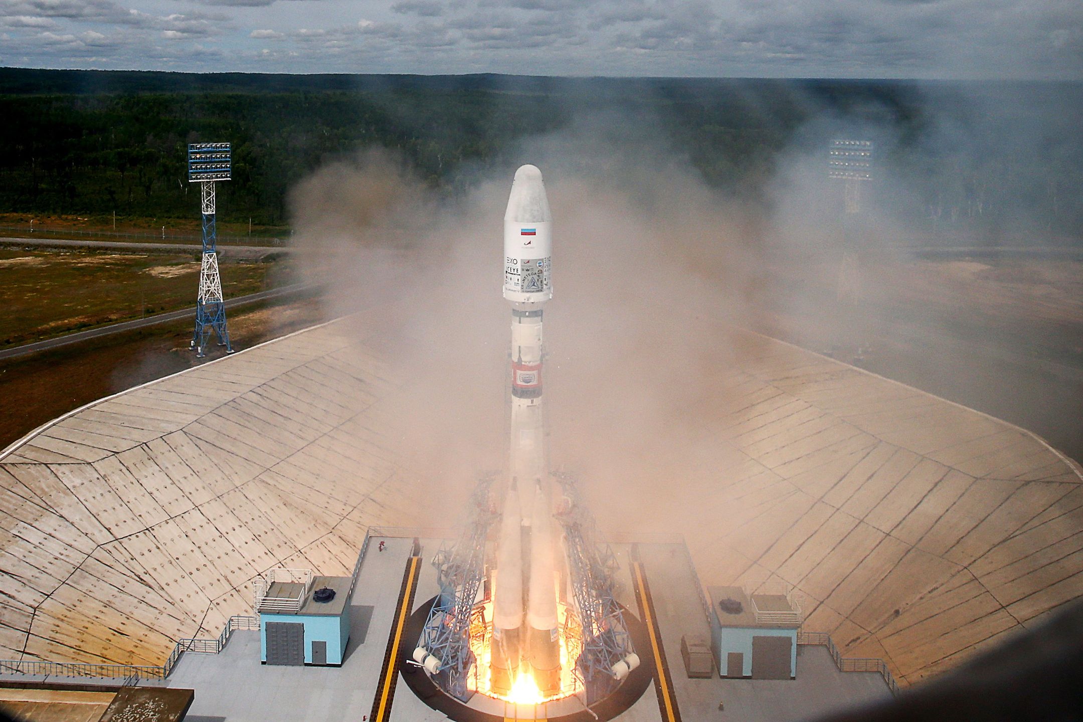 Rosyjski satelita pogodowy w drodze na orbitę. Zobacz zdjęcia ze startu 2