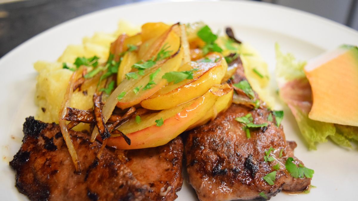 Czego nie jeść przy dnie moczanowej?