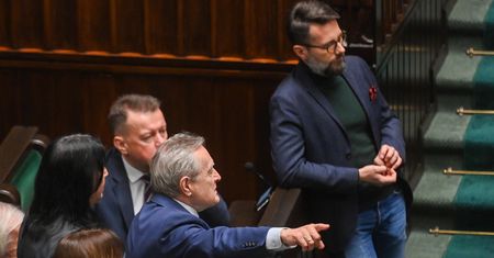 Mikrofony uchwyciły słowa Glińskiego. Nagle podszedł do marszałek
