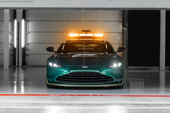 Aston Martin Vantage w roli samochodu bezpieczeństwa wystąpi w 12 Grand Prix sezonu 2021.
