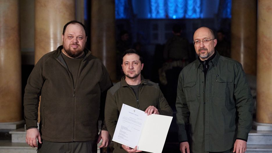 Wołodymyr Zełenski po podpisaniu wniosku o członkostwo Ukrainy w Unii Europejskiej