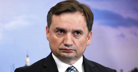 Zbigniew Ziobro o "strefach wolnych od LGBT". "Polski rząd powinien zareagować stanowczo"